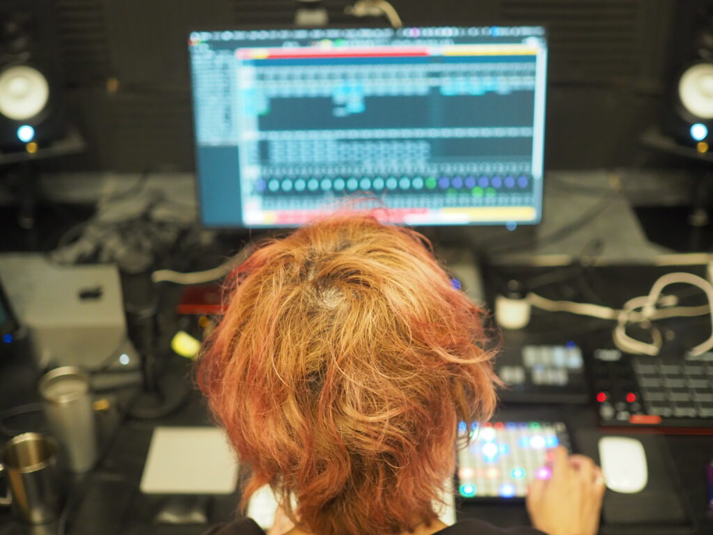 Akashic DTM教室の代表、Ikumi Magataの作業スタジオ